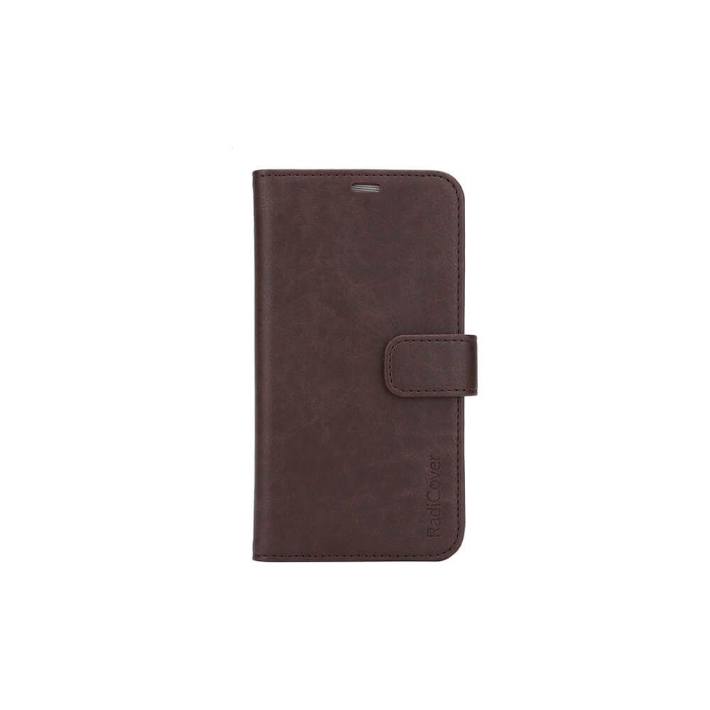 Radicover Fashion Wallet för iPhone 11 Pro Max i brunt veganläder med magnetlås och RFID-skydd, stängd.